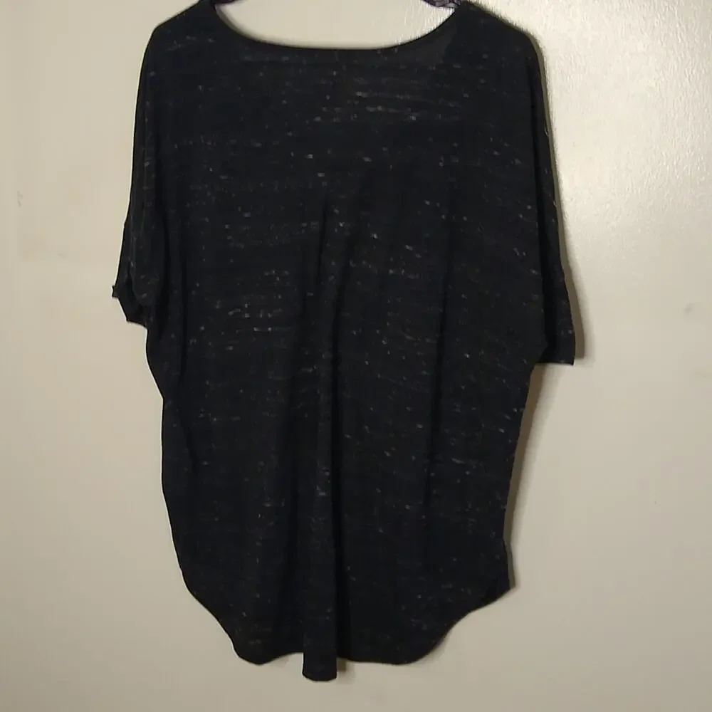 a.n.a women's size XL short sleeve blouse. Casual.